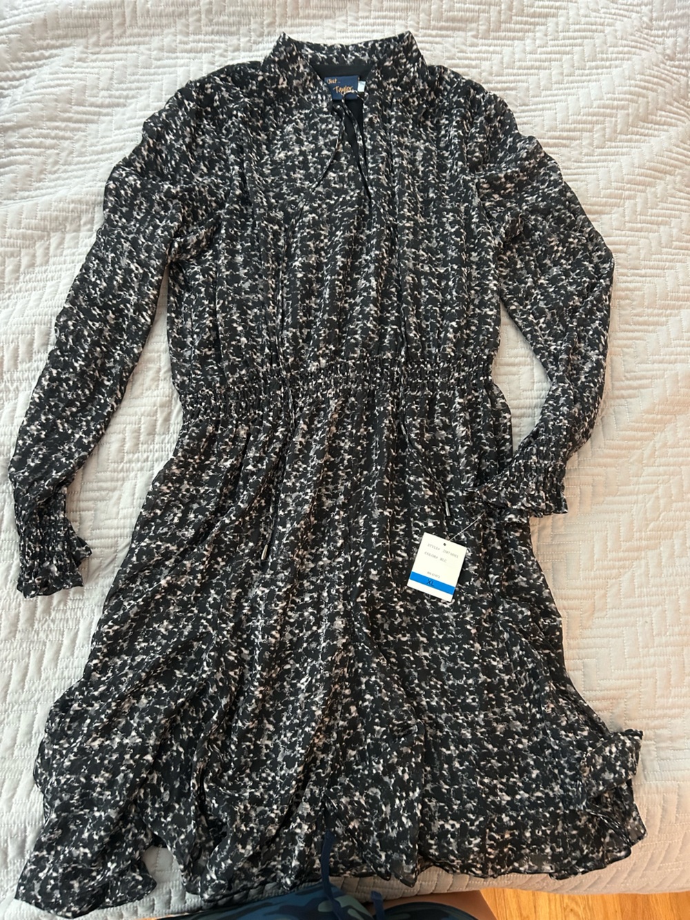 Just...Taylor Black and White Printed Long-Sleeve Dress